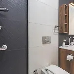 Private Luxury With Large Pool, Jacuzzi And Barbecue In Oeluedeniz וילה