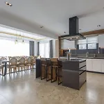 וילה Private Luxury With Large Pool, Jacuzzi And Barbecue In Oeluedeniz פאטהיה