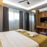 Private Luxury With Large Pool, Jacuzzi And Barbecue In Oeluedeniz * פאטהיה