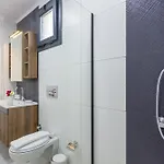 Private Luxury With Large Pool, Jacuzzi And Barbecue In Oeluedeniz