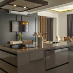 Private Luxury With Large Pool, Jacuzzi And Barbecue In Oeluedeniz וילה