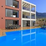 וילה Private Luxury With Large Pool, Jacuzzi And Barbecue In Oeluedeniz