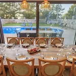 וילה Private Luxury With Large Pool, Jacuzzi And Barbecue In Oeluedeniz *
