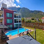 Private Luxury With Large Pool, Jacuzzi And Barbecue In Oeluedeniz וילה *