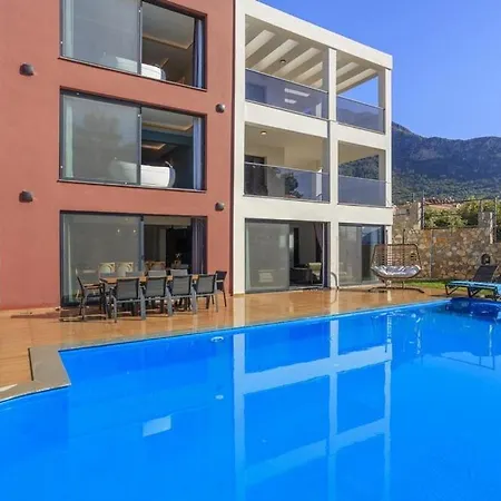 Willa Private Luxury With Large Pool, Jacuzzi And Barbecue In Oeluedeniz