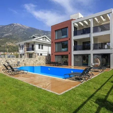 Private Luxury With Large Pool, Jacuzzi&barbecue In ölüdeniz Villa *