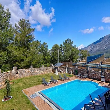 فيلة Private Luxury With Large Pool, Jacuzzi And Barbecue In Oeluedeniz