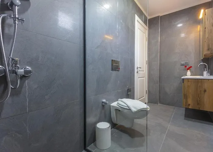 Private Luxury With Large Pool, Jacuzzi And Barbecue In Oeluedeniz Вилла *