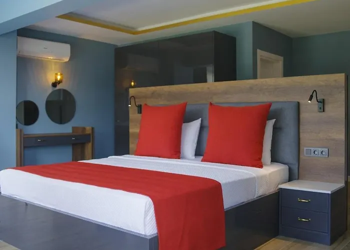 Private Luxury With Large Pool, Jacuzzi And Barbecue In Oeluedeniz * Фетхие