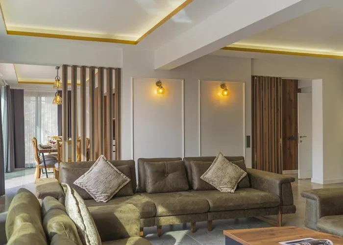 Вилла Private Luxury With Large Pool, Jacuzzi And Barbecue In Oeluedeniz *