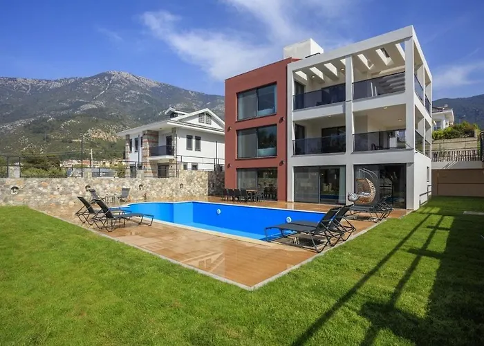 Private Luxury With Large Pool, Jacuzzi And Barbecue In Oeluedeniz Вилла *